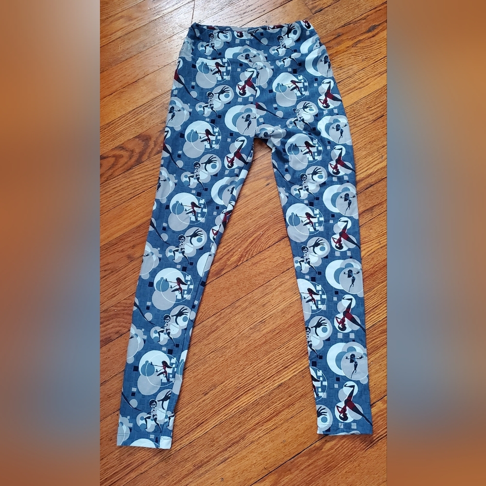 NWOT-LuLaRoe Disney "The Incredibles" Blue, Grey And Red Patterned Leggings